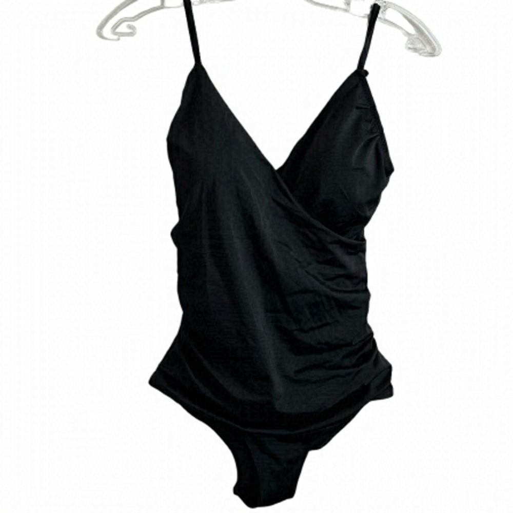 H&M black slimming swimsuit